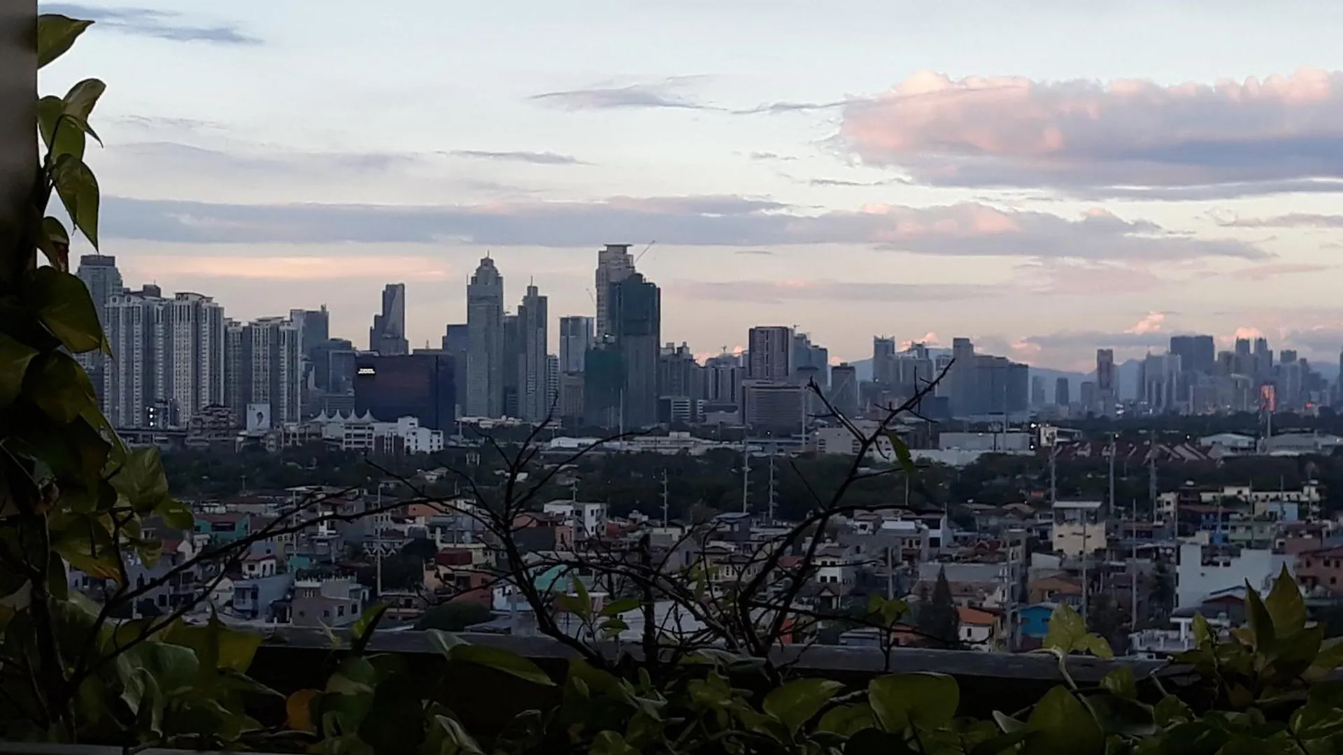 Apartment 150 Newport City Condo - Near Naia T3 Airport Manila